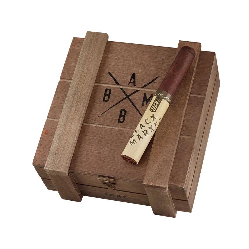 Alec Bradley - Black Market Shamrock Filithy Hooligan Toro